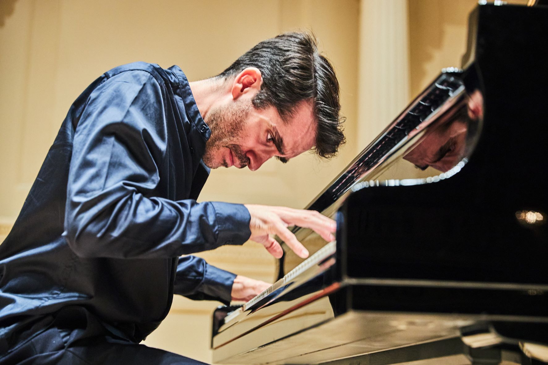 TEL AVIV 〓 Rubinstein International Piano Competition is over, Juan Perez  Floristan of Spain is the winner