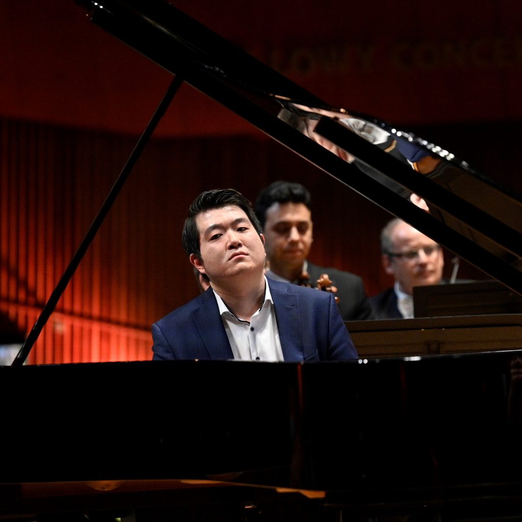 Final Round of the Arthur Rubinstein International Piano Master Competition:  Classical Concerto (I/II)